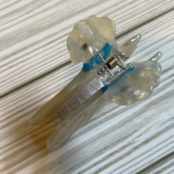 NWT Yellow Lab Blue Collar Hair Claw - Viral Dog Shaped Hair Clips | Women Hair - Picture 5 of 5